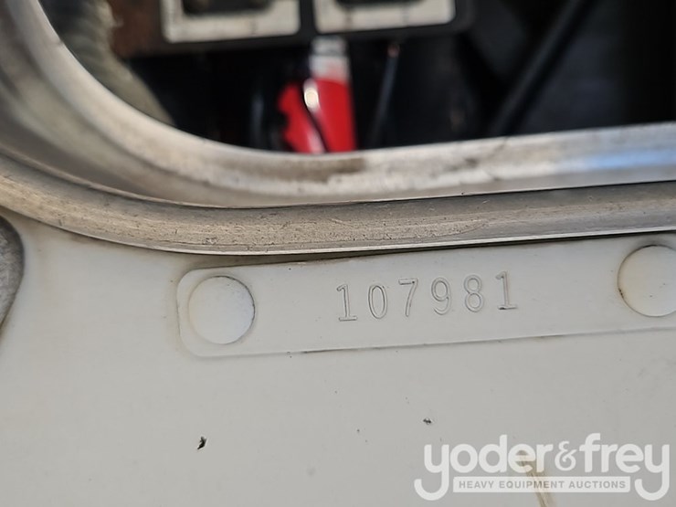 2005-kenworth-t800-image-41