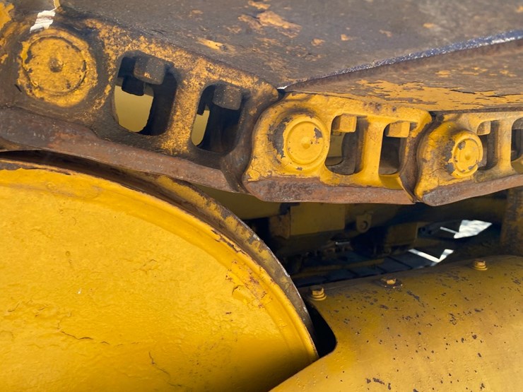 caterpillar-d4-image-35