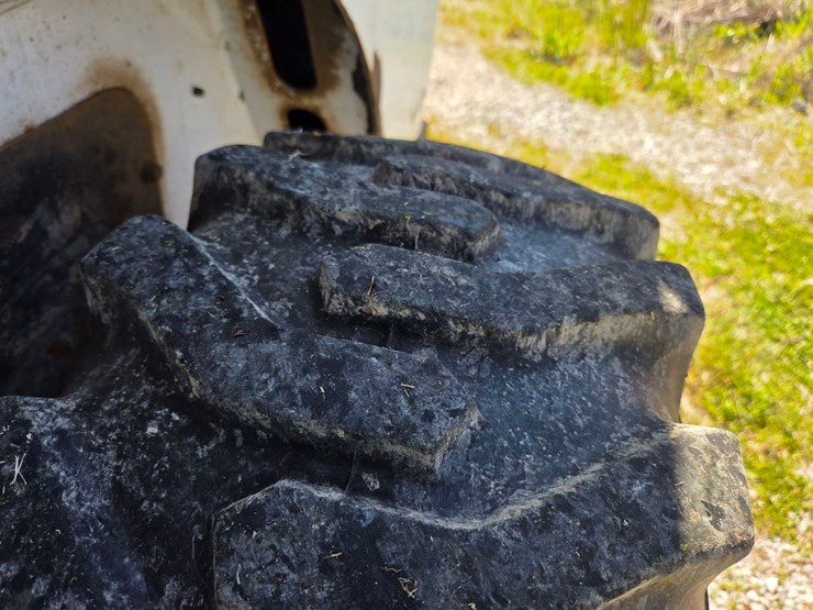 2013-bobcat-s630-image-17