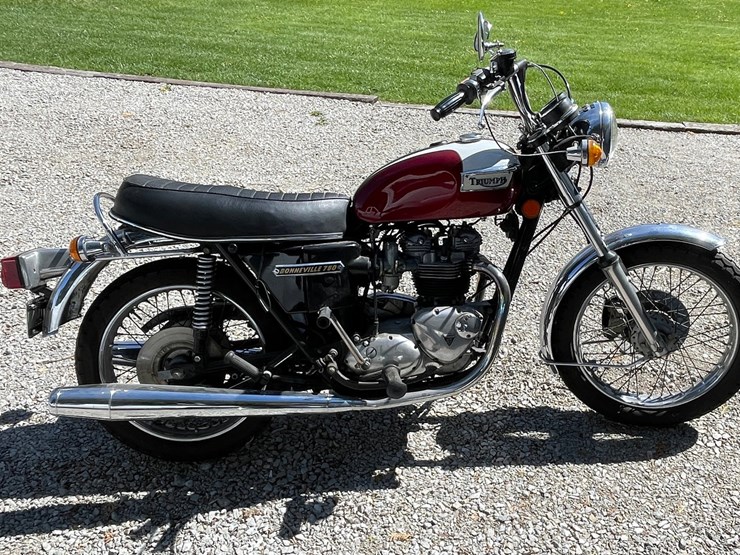 #136-•-1977-triumph-motorcycle-(has-wi-title)-(waupun,-wi)-image-4