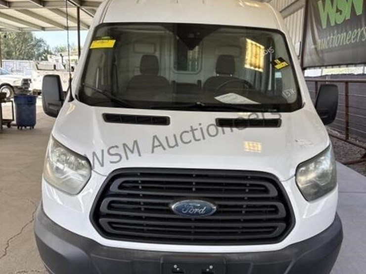 2015-ford-transit-image-3