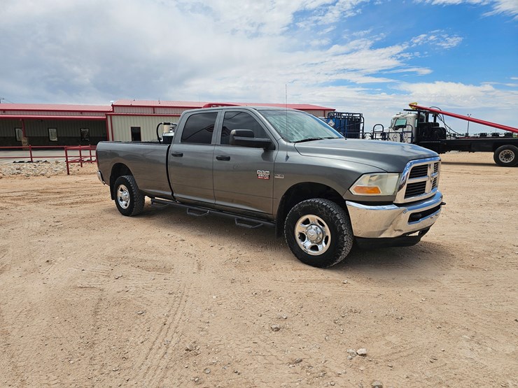 2012-dodge-2500-image-5