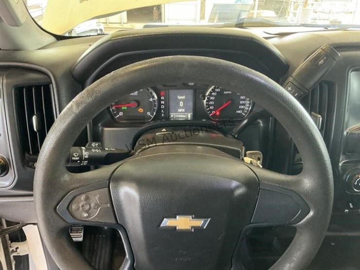 2017-chevrolet-silverado-3500hd-image-16