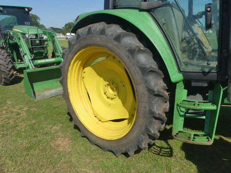 2011-john-deere-6230-image-9