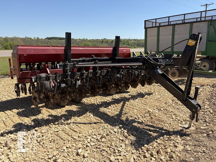 case-ih-5200-image-1