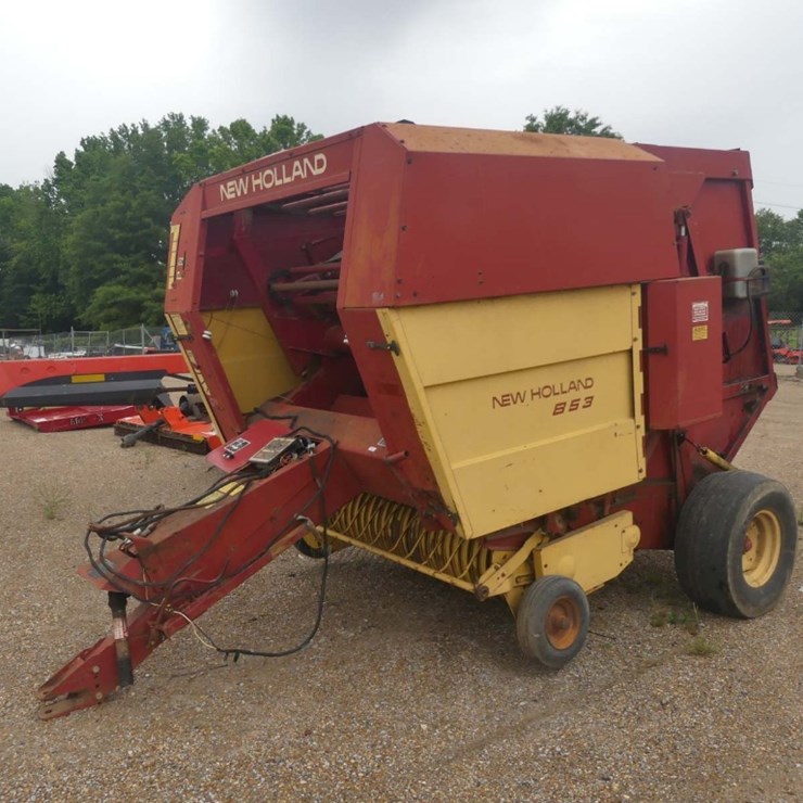 NEW HOLLAND 853