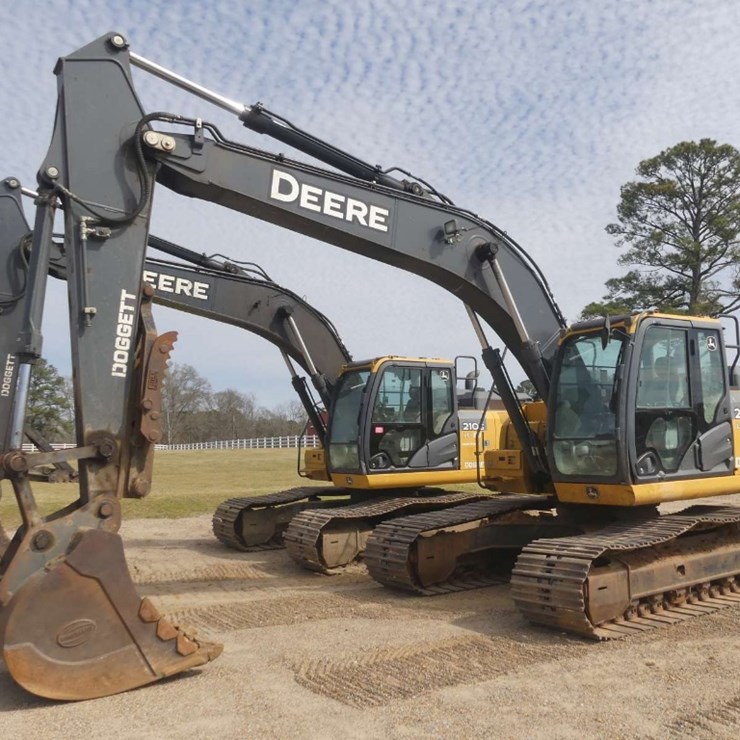 2019 DEERE 210G