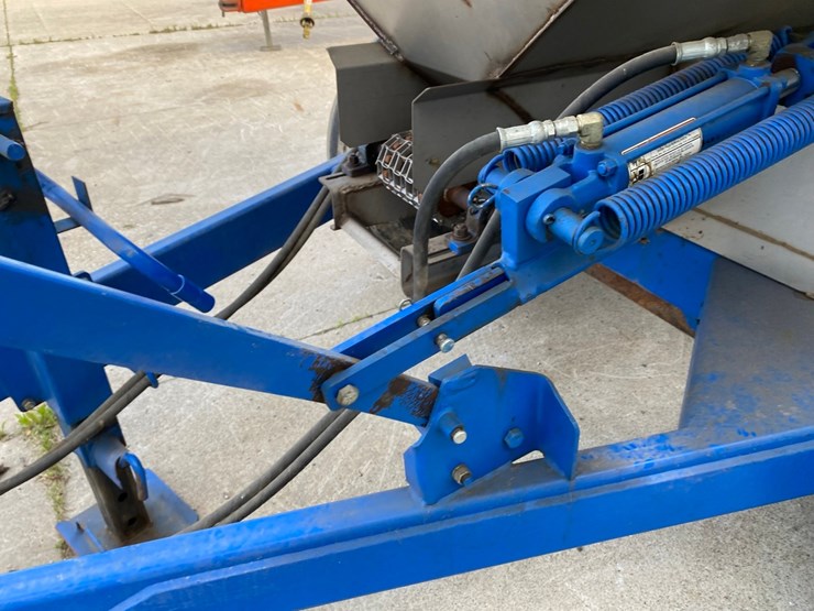 doyle-fertilizer-spreader-image-16