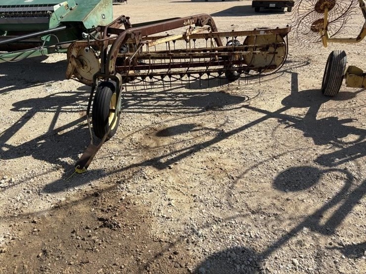 john-deere-670-image-1