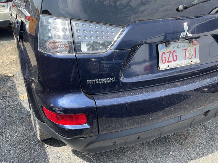 2010-mitsubishi-outlander-image-22