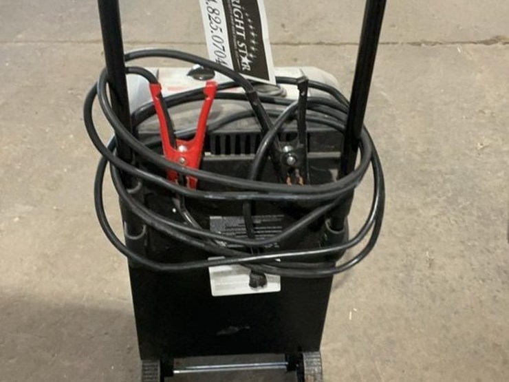 #106-•-schumacher-sc-1445-battery-charger/engine-starter-image-3