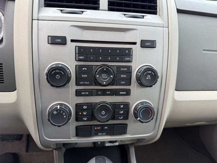 2009-ford-escape-image-17