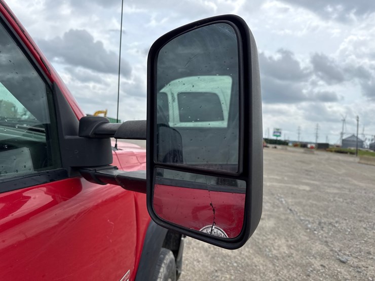 2004-chevrolet-silverado-3500-image-20