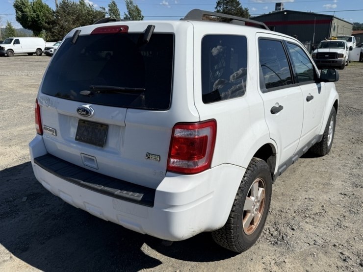 2012-ford-escape-image-4
