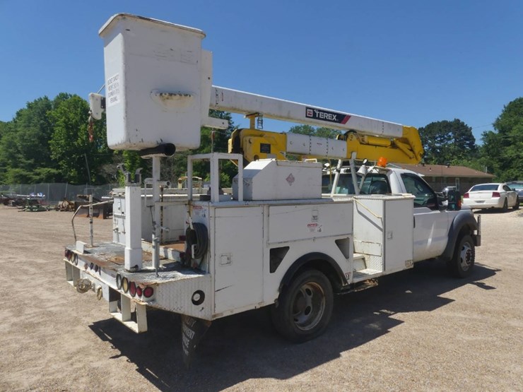 2015-ford-f550-image-3