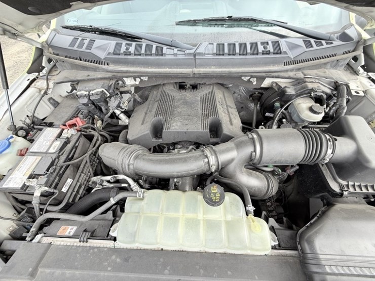 2017-ford-f150-image-12