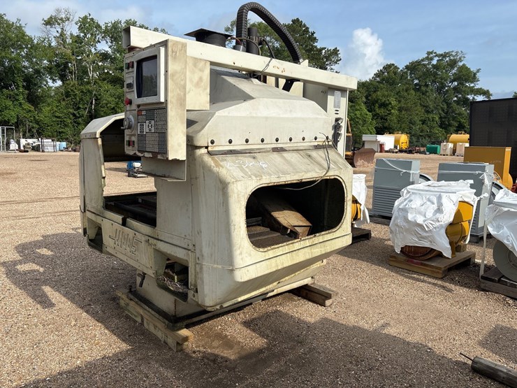 #36461-•-haas-vf2-vertical-machining-center-image-1