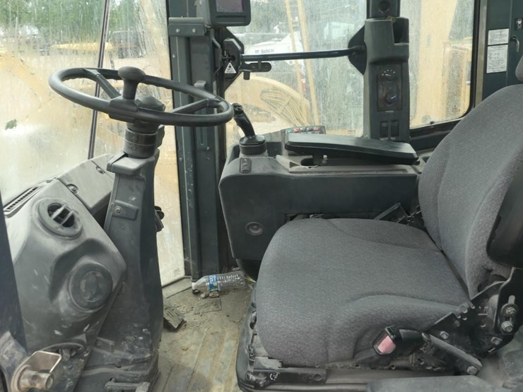 deere-524k-image-14