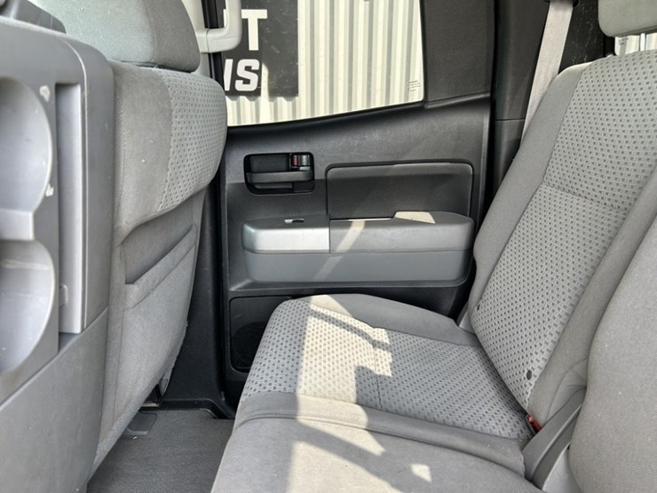 2007-toyota-tundra-sr5-image-26