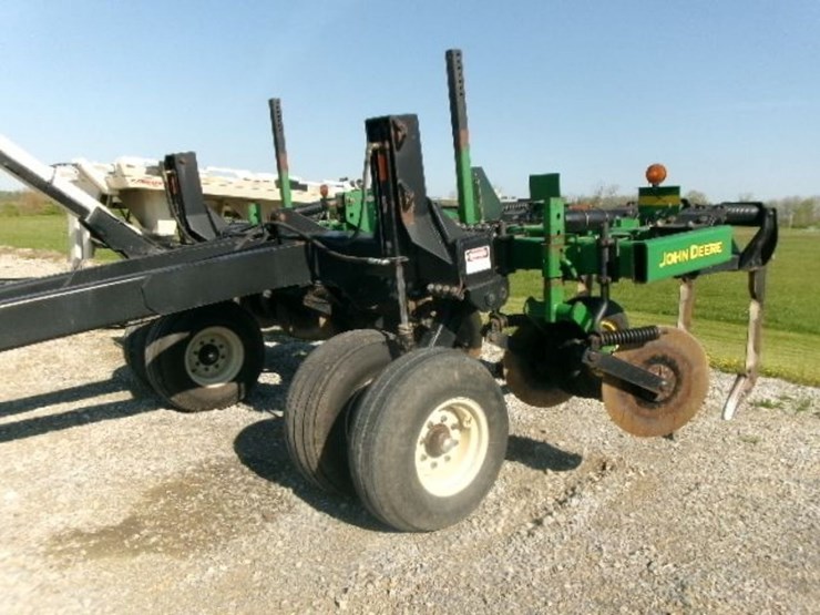 2003-john-deere-2100-image-9