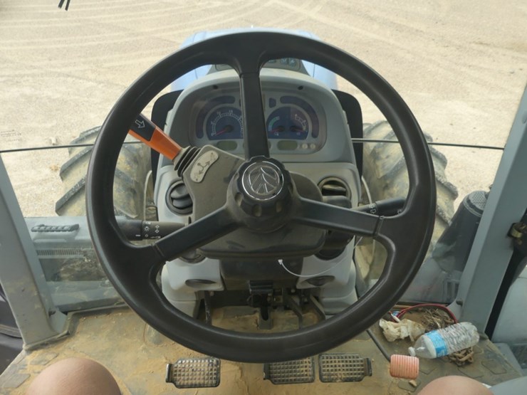 new-holland-t7.230-image-16