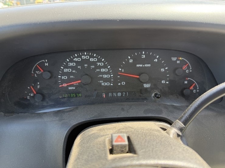 2002-ford-f250-xl-image-26