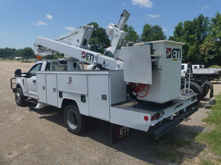 2019-ford-f550-xl-image-4