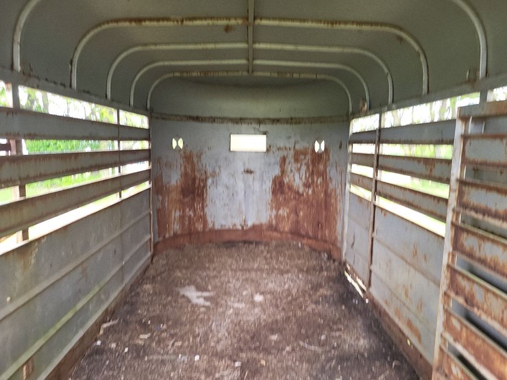 1990-s&h-tandem-axle-bumper-livestock-trailer-image-30