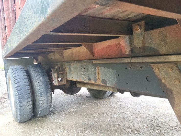 1982-international-1754-single-axle-grain-truck-image-37
