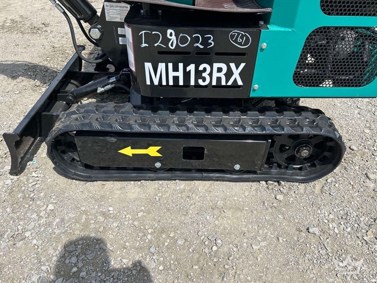 mini-excavator-image-21