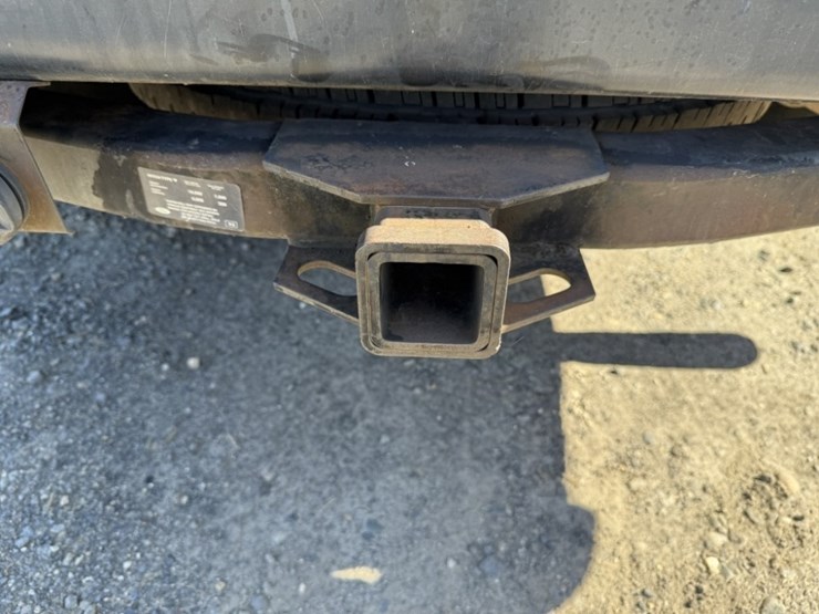 2014-ford-cargo-image-19