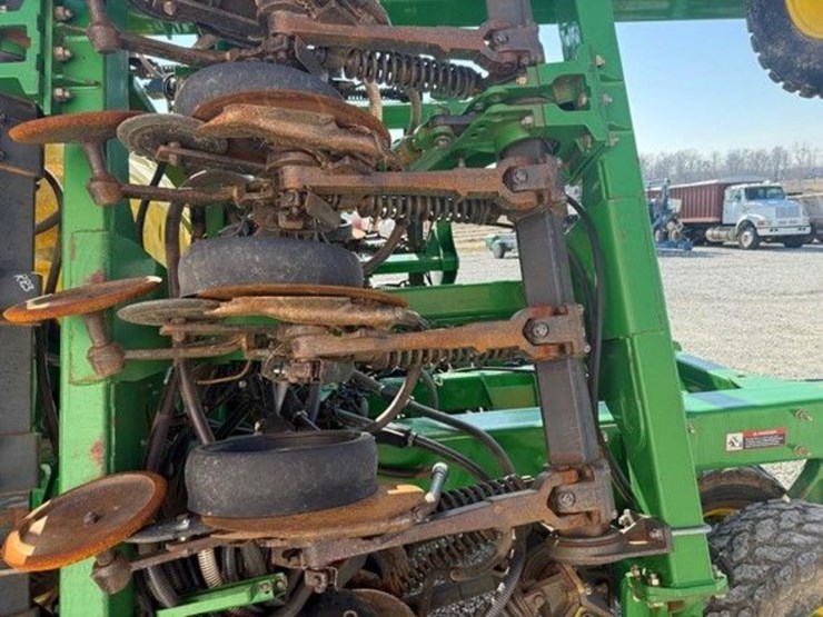 2010-john-deere-1990-image-45