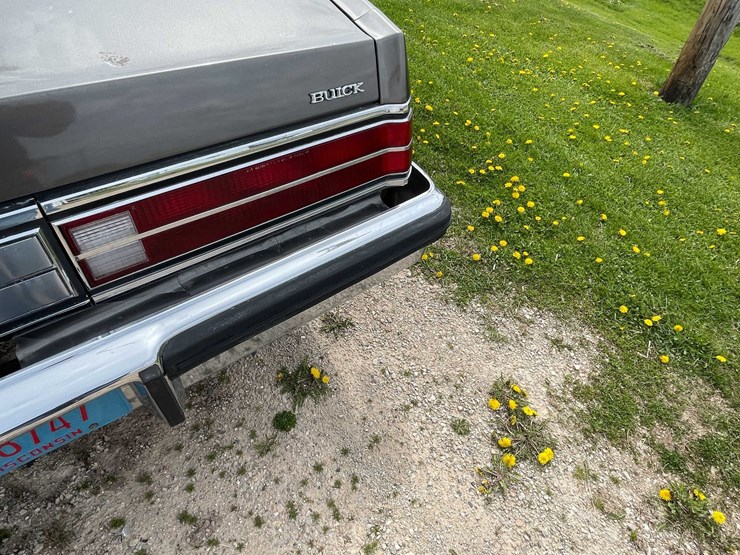 #140-•-1983-buick-park-avenue-(title-in-delay)-(kaukauna,-wi)-image-30