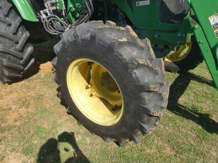 2014-john-deere-6105d-image-10