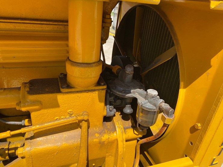 caterpillar-22-image-28