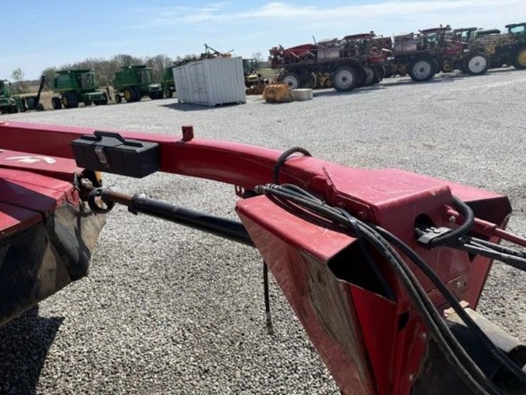 2015-new-holland-7230-discbine-image-53