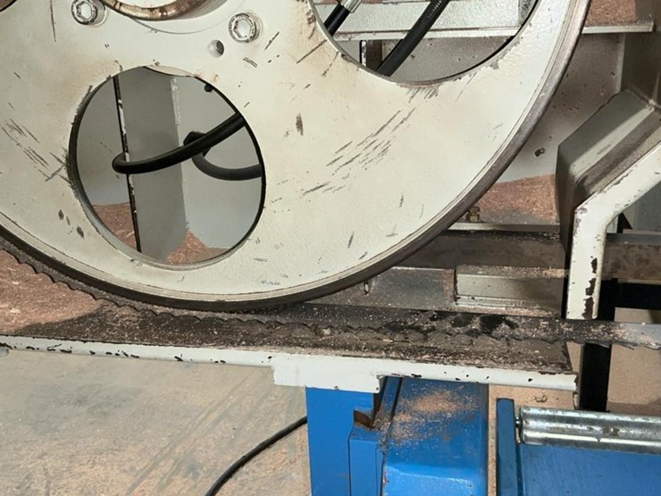 #185-•-2015-kentwood-hbr-300-horizontal-resaw-image-6