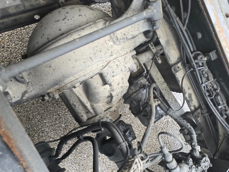 2015-freightliner-cascadia-113-image-96