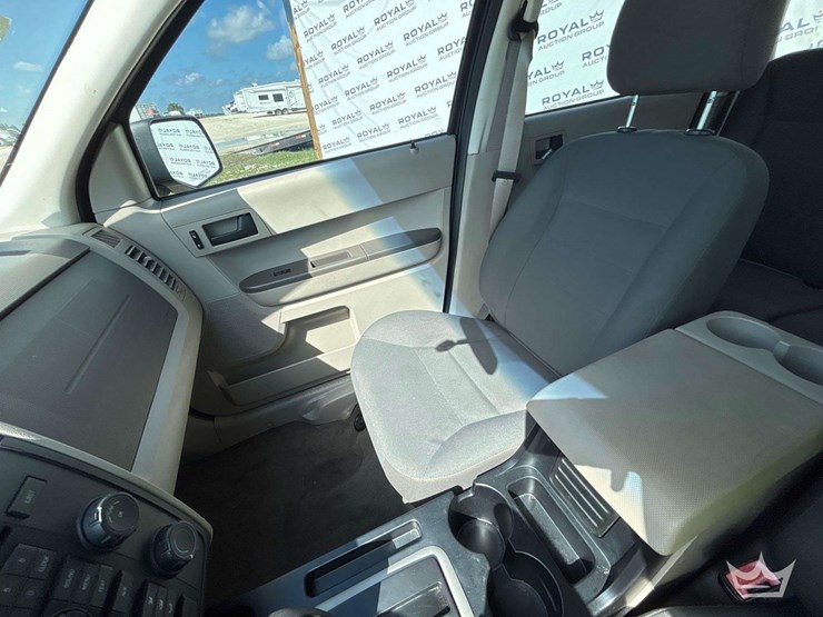 2008-ford-escape-image-14