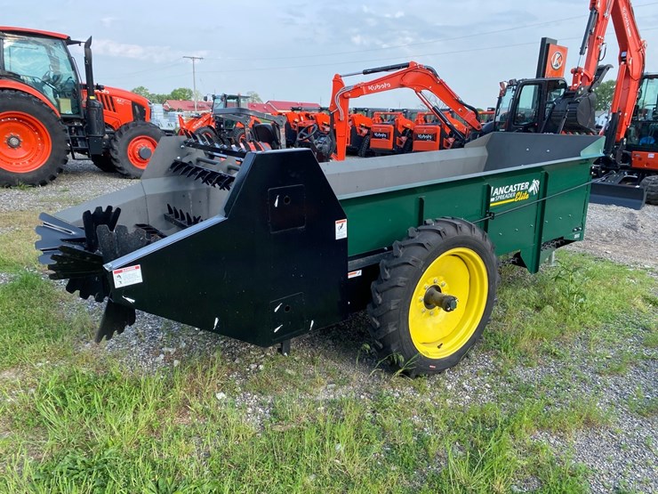 lancaster-elite-100-manure-spreader---like-new-image-3