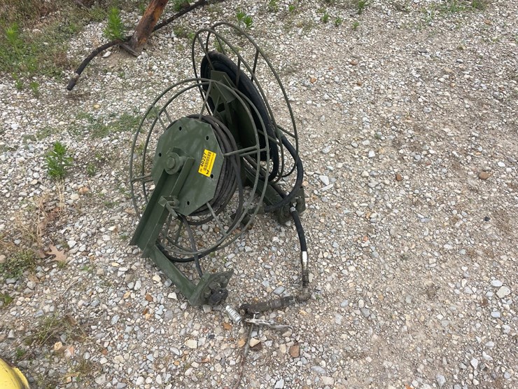 #40227-•-lot-of-(2)-hose-reels-image-2