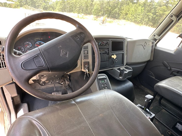 2016-international-workstar-7600-image-8
