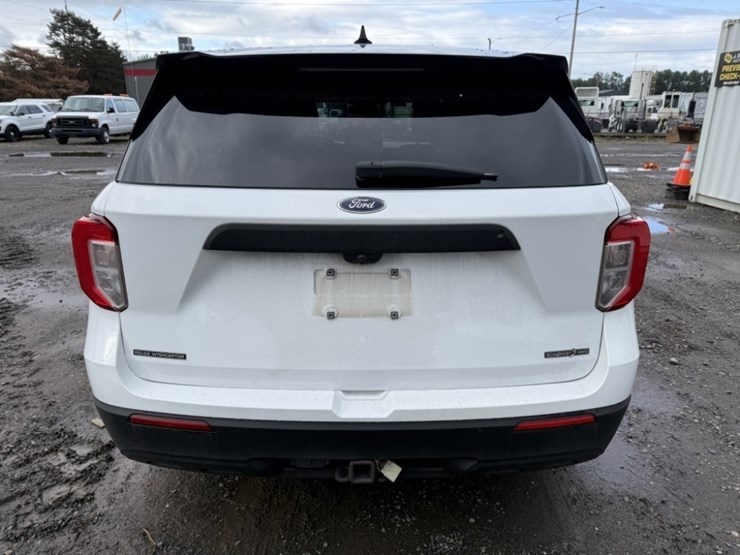 2020-ford-explorer-image-5