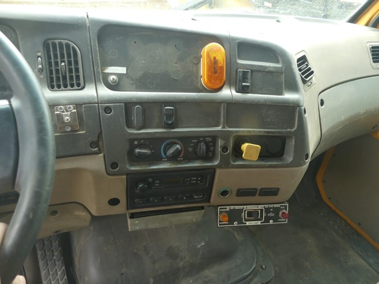 2000-sterling-l7500-image-17