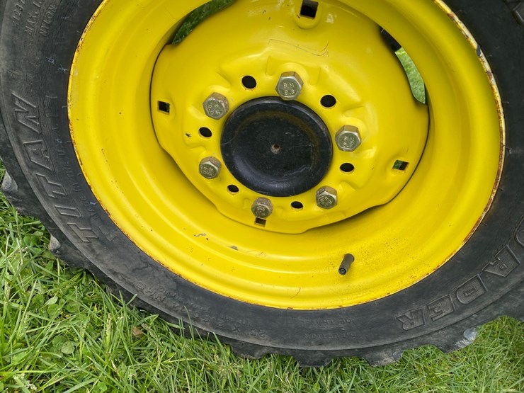 john-deere-4300-image-37
