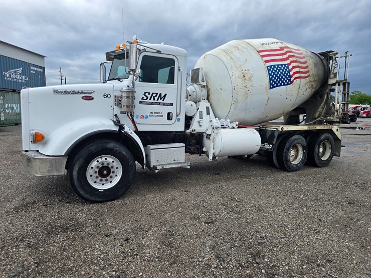 2009-peterbilt-365-image-4