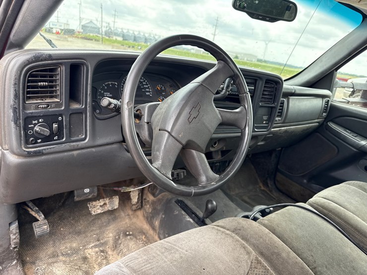 2004-chevrolet-silverado-3500-image-42