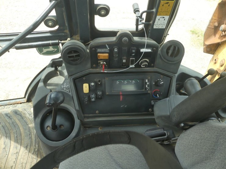 deere-410j-image-17