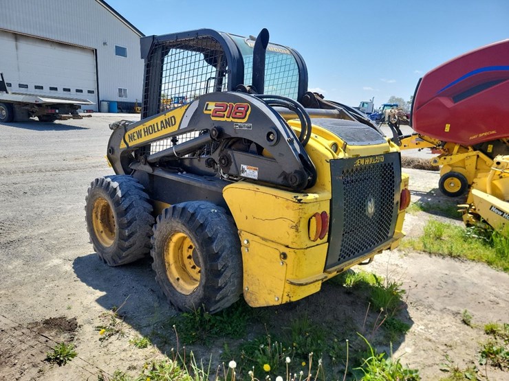 new-holland-l218-image-9