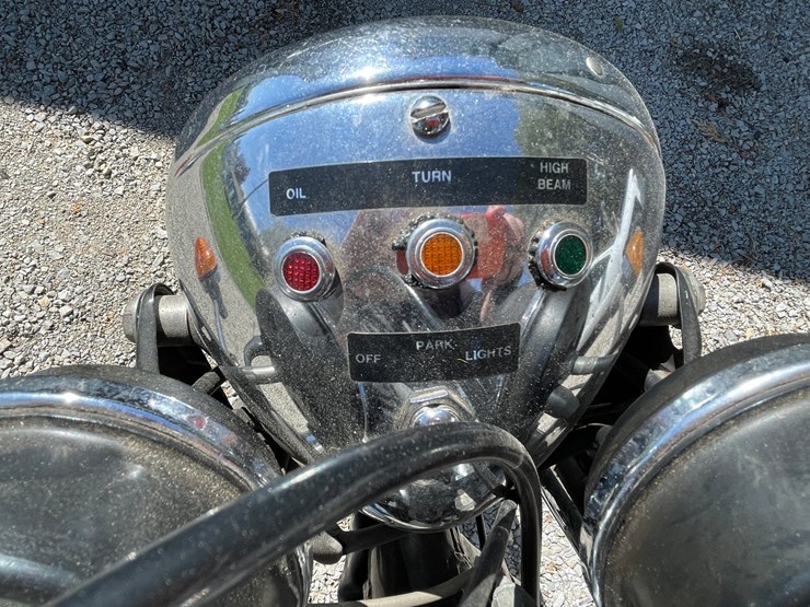 #136-•-1977-triumph-motorcycle-(has-wi-title)-(waupun,-wi)-image-26